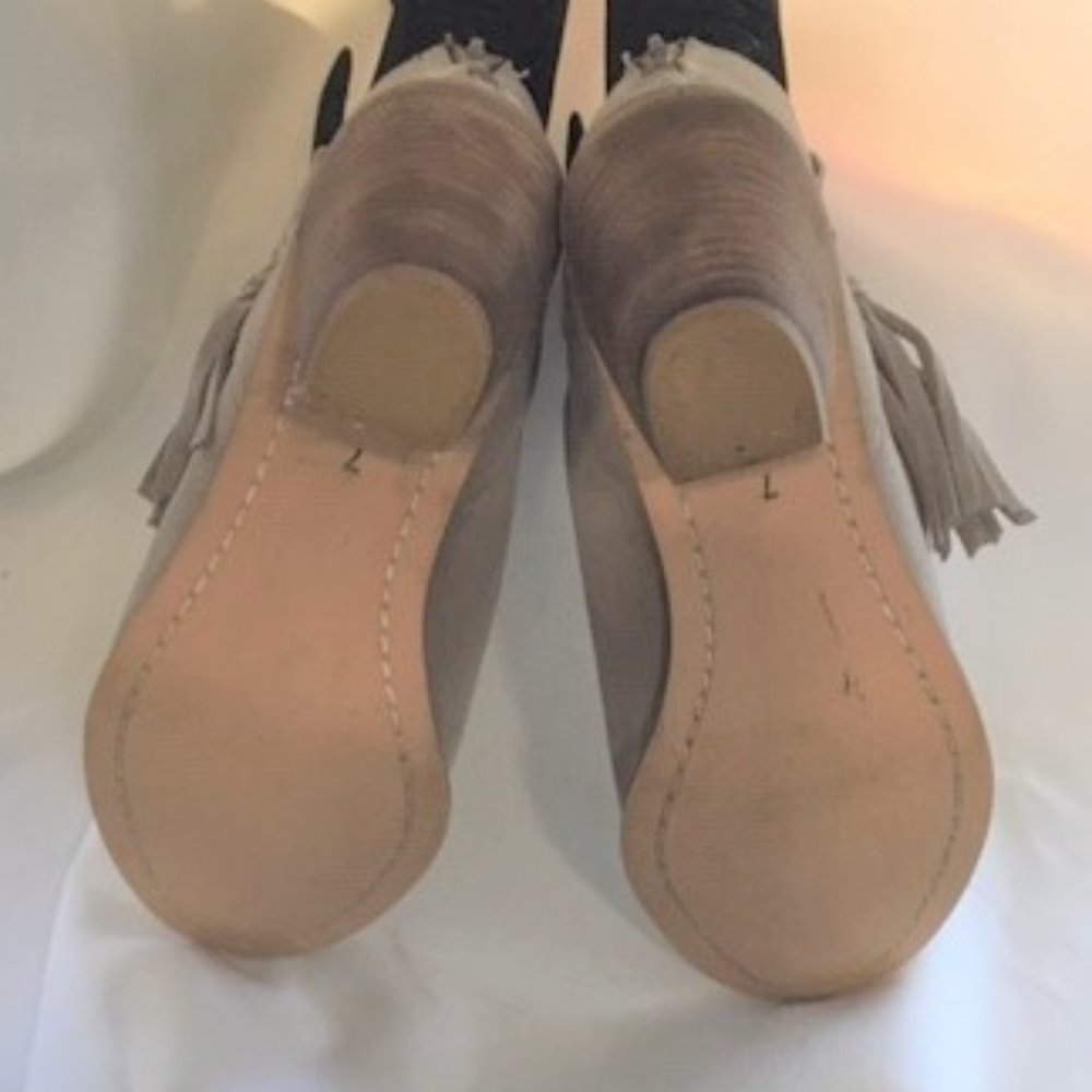 Seychelles Statement Bootie, Size 7 - image 4